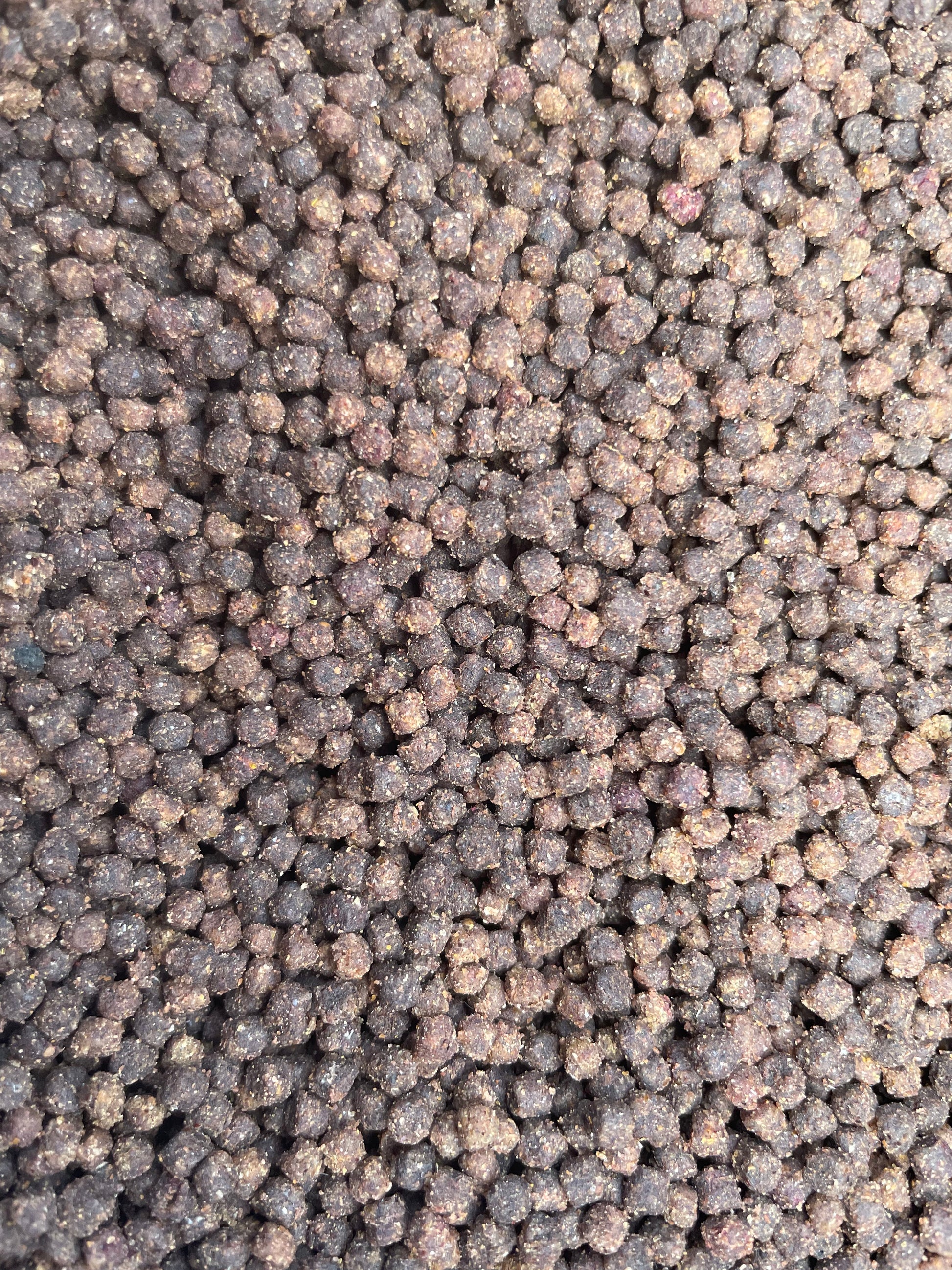 IFIMIX Áfonya-Szúnyoglárva Pelletmix szemcsézete